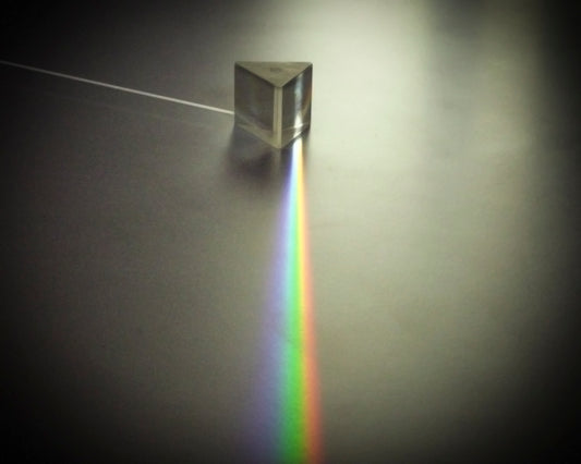 AL_16 Tombstone Light Refraction